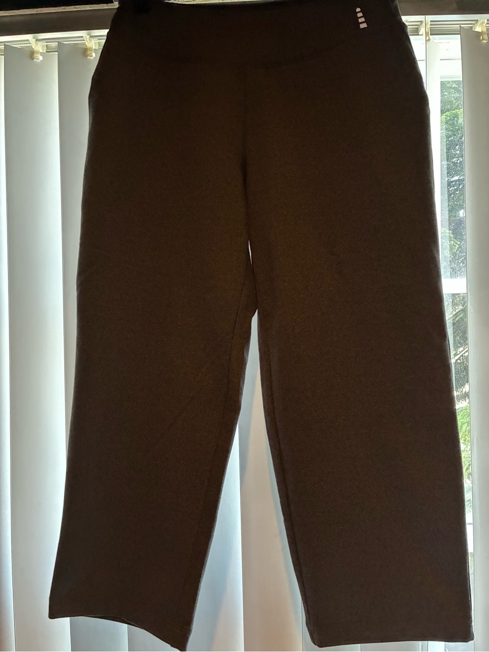 Lands' End Active Crop Pants- Dark Gray- XS petite-Dual Back Pockets-EUC